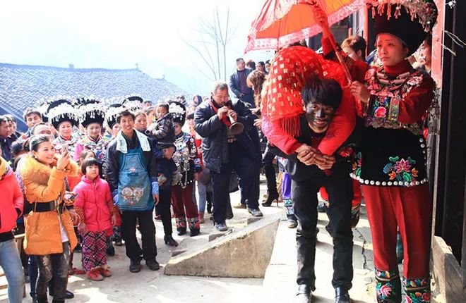 哭嫁习俗苗族,苗族哭嫁习俗的由来