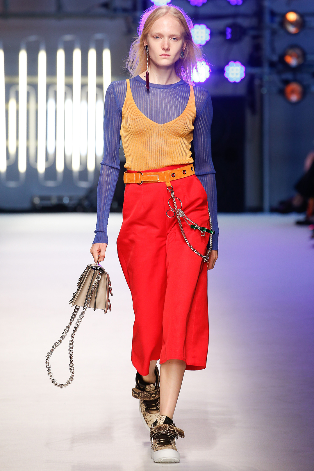 msgm女装20年新款,意大利潮牌msgm格纹收腰设计