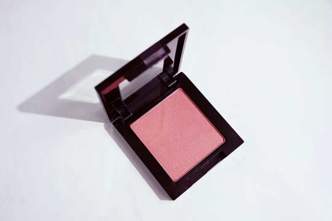 秋冬温柔显白美甲腮红,橘朵腮红哪个适合秋冬