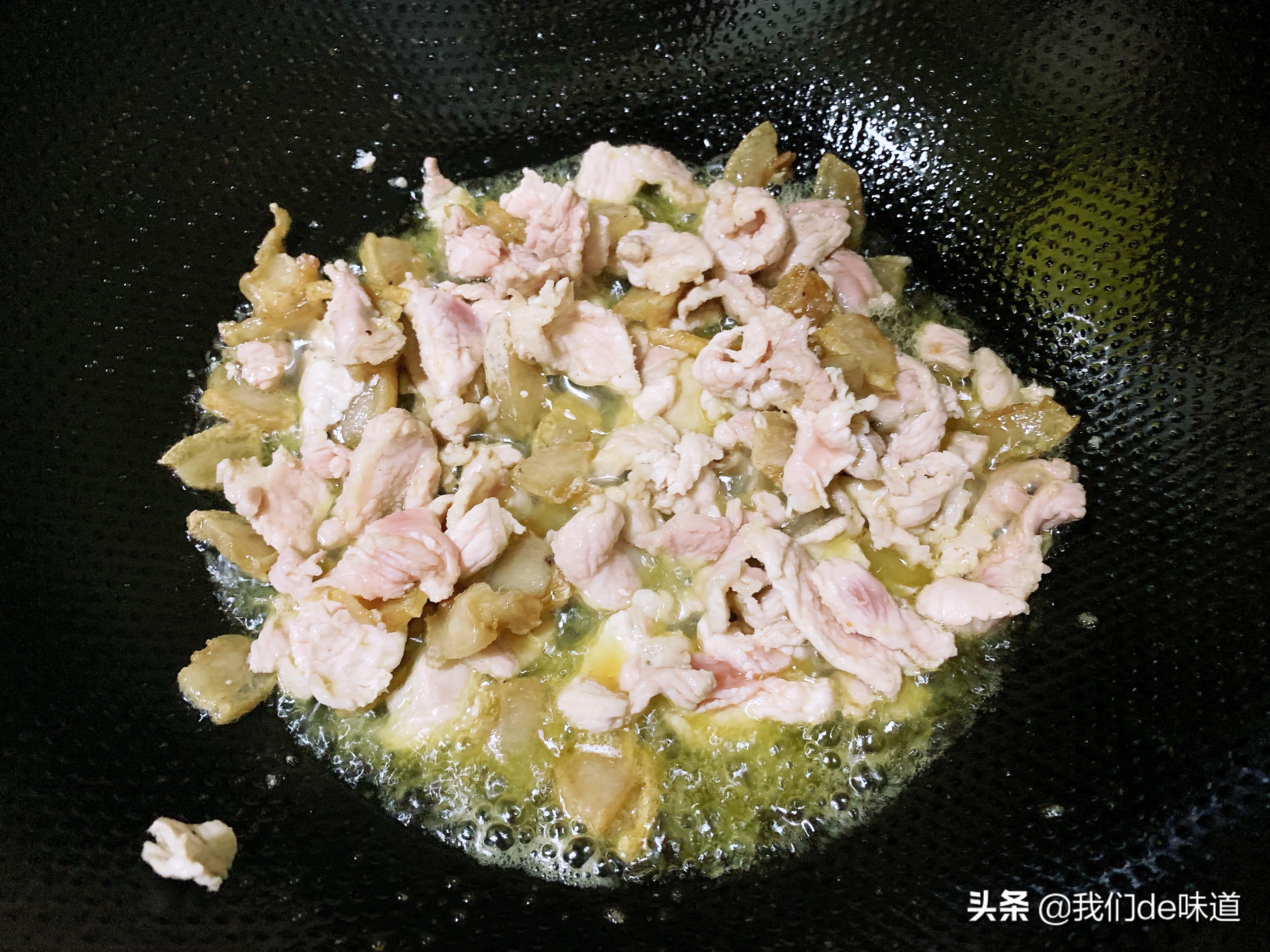 魔芋这样吃，不但不舌头麻，而且好吃又下饭，比涮着吃好吃太多了