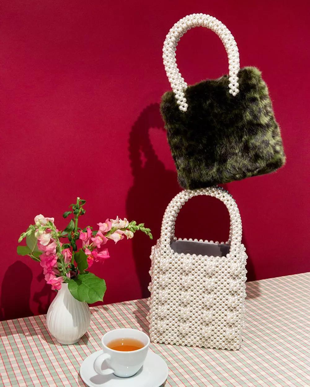 2020冬天流行什么包包款式,今年流行的串珠包