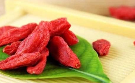 男人喝黄金水好吗,男人的黄金水男人再穷也要经常喝