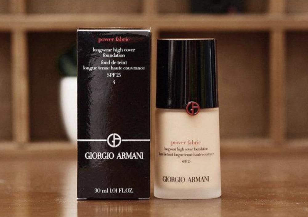 夏天如何保持粉底出汗不脱妆,夏天底妆持久的方法不用定妆喷雾