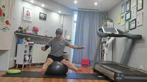 怎样练翘尾支撑平衡,平衡的训练方法