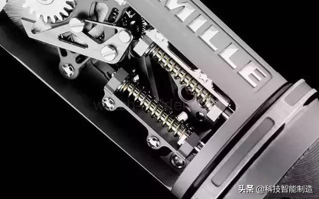 1支钢笔的价格2支中性笔的价格,1支钢笔的价格是多少元