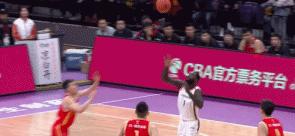 史蒂芬森被里弗斯肘击,cba官方对辽宁队处罚