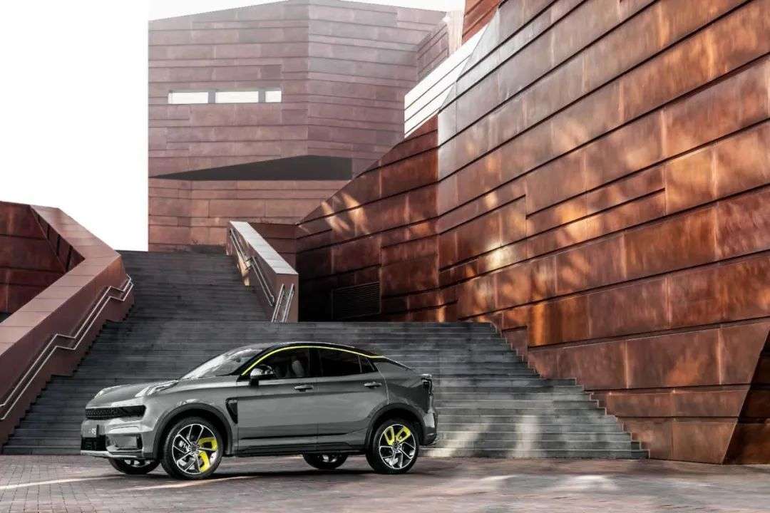 豪华车价格低降价,豪华车降价一般人也买不起