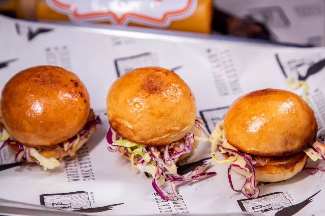 给个鸡会！深圳唯①“美式烧烤”，要请你吃一年的鸡