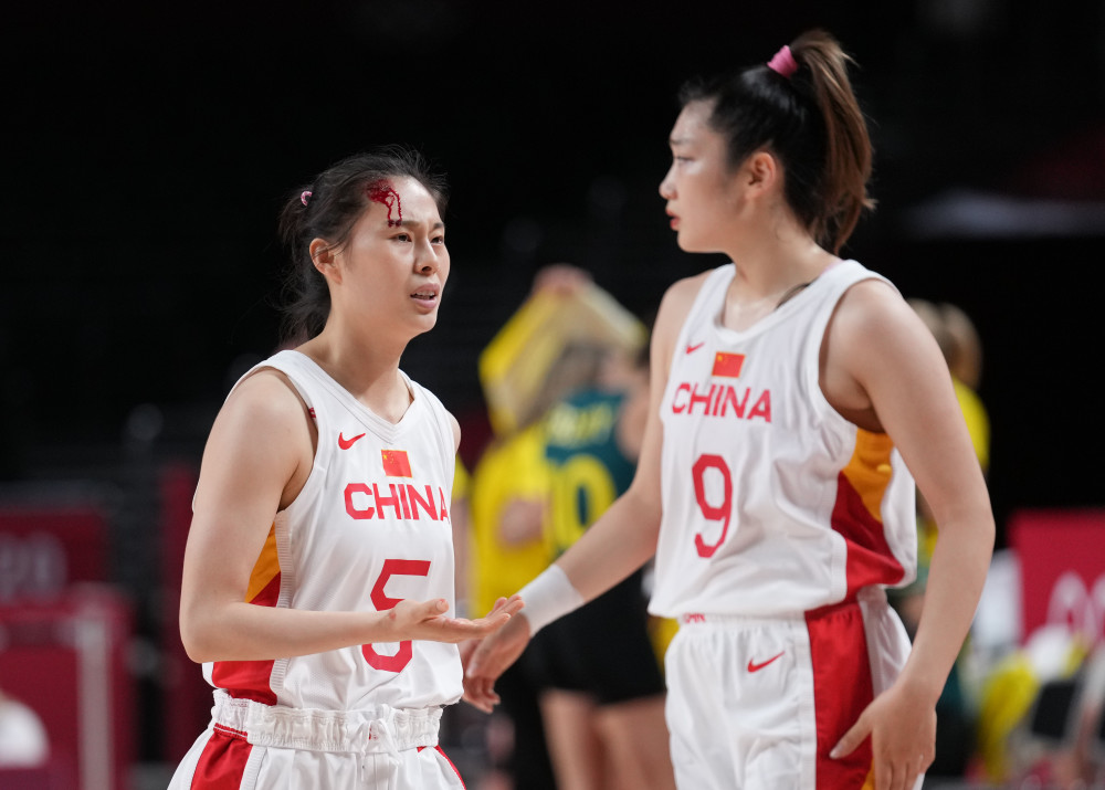 女篮发边线球,中国女篮边线球战术