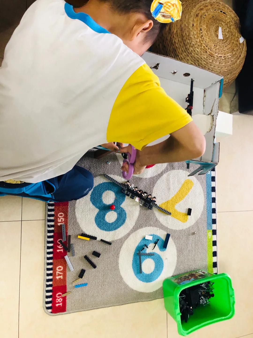 手工做的桌上足球,自制家庭足球