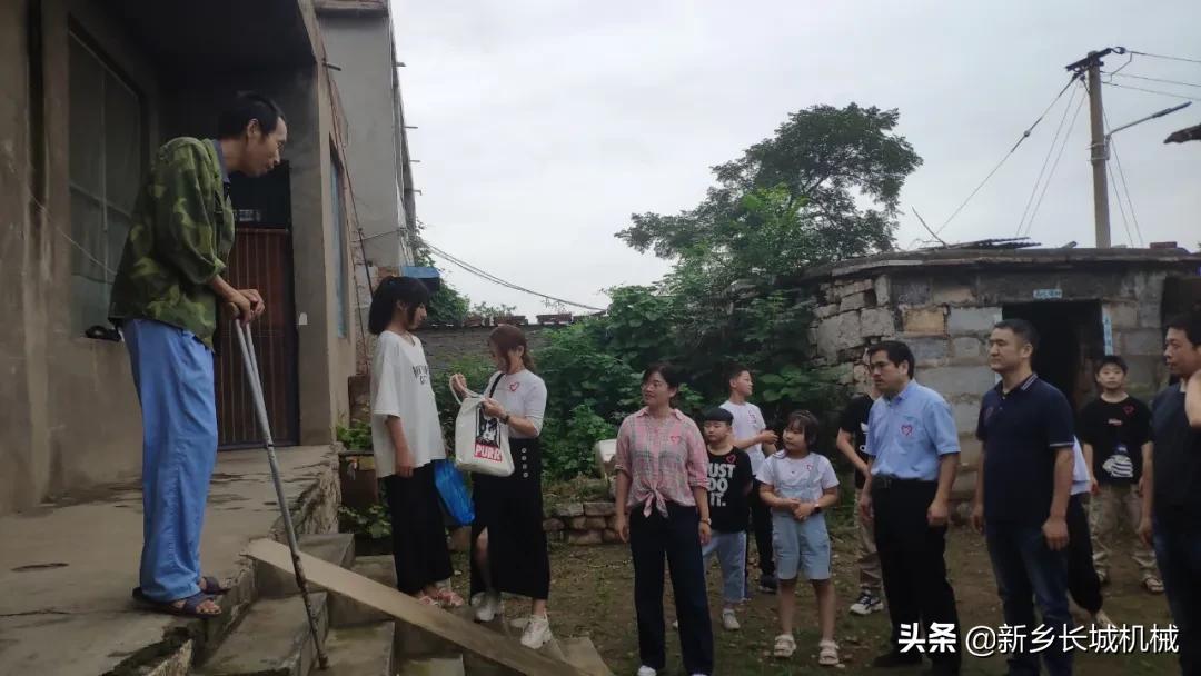 小朋友爱心公益暖人心,关爱孩子奉献爱心的公益活动简介