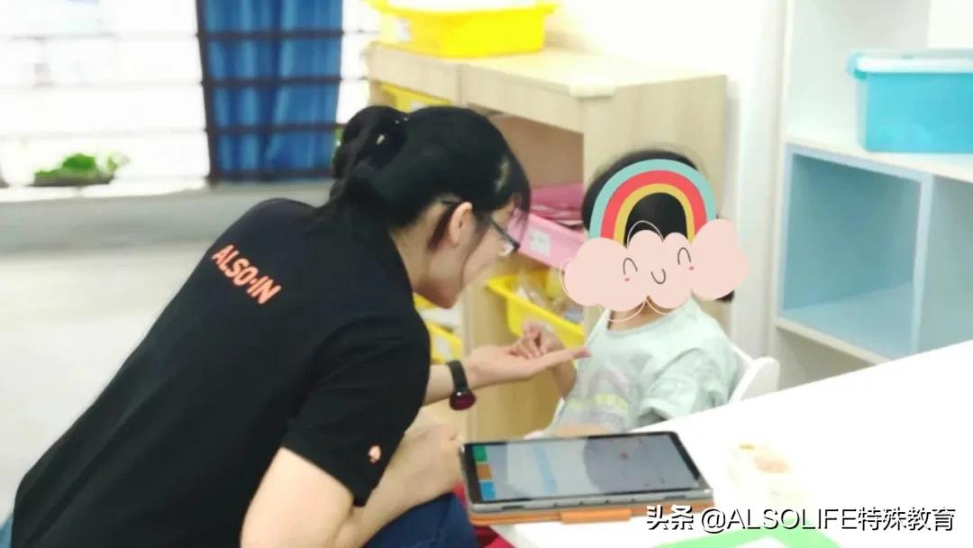 三个月魔鬼培训、天天考末位淘汰，成为合格的特教老师有多难