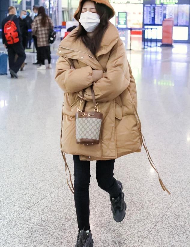 有质感的羽绒服棉服怎么搭配,什么样的外套既能保暖又能百搭