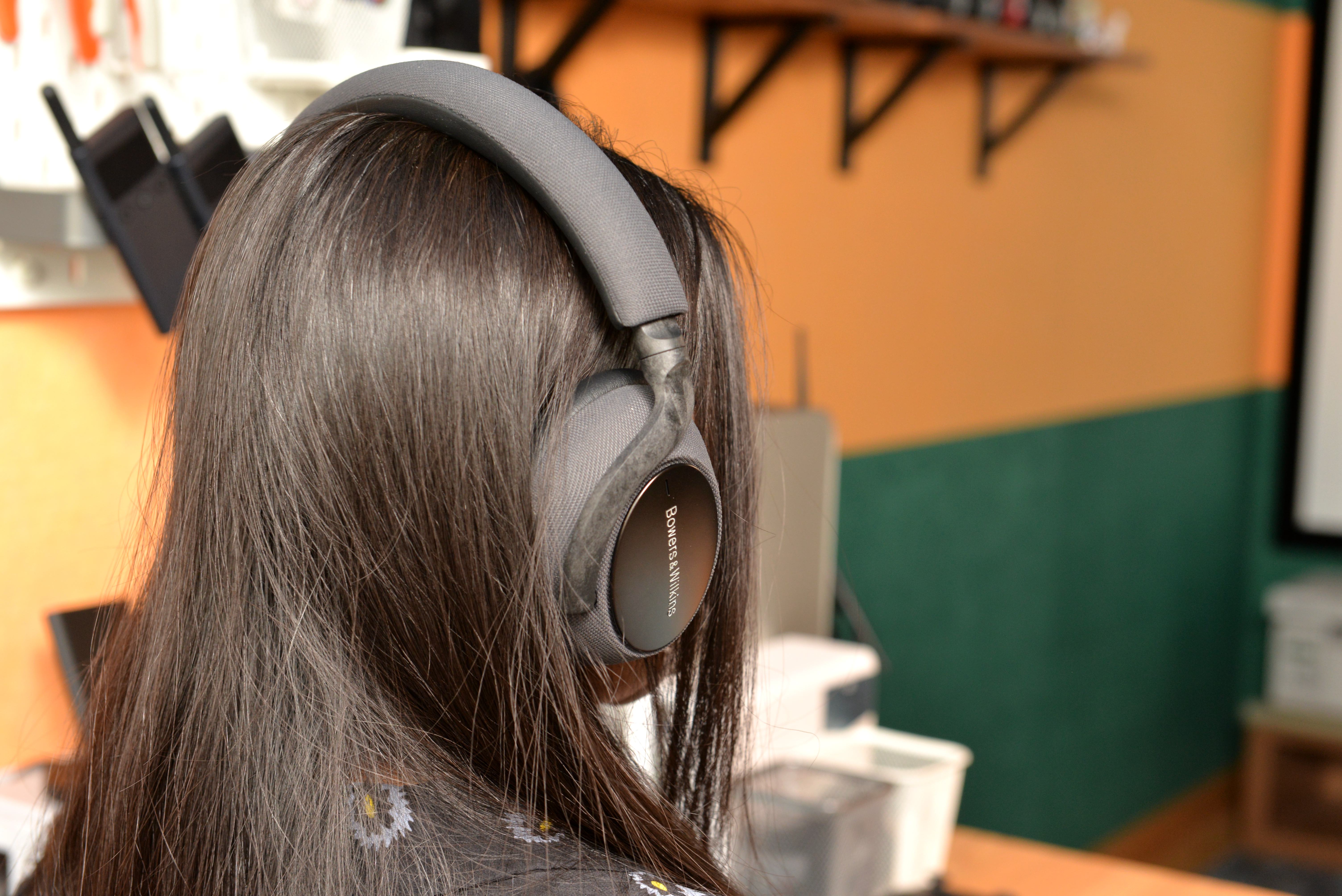 数十款桌面神器，打造100寸娱乐桌面，投影与显示器的完美结合