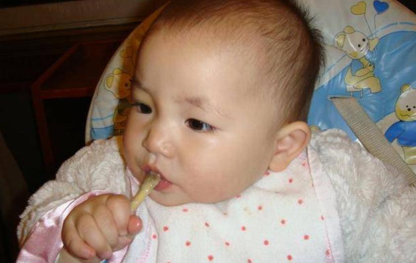 小宝宝咳嗽吃啥药最好,宝宝咳嗽吃药不见好怎么办