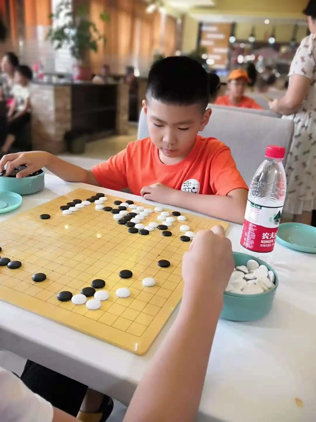 黑白问道棋坛新骄——四川围棋冲段精英刘海洋成长纪实