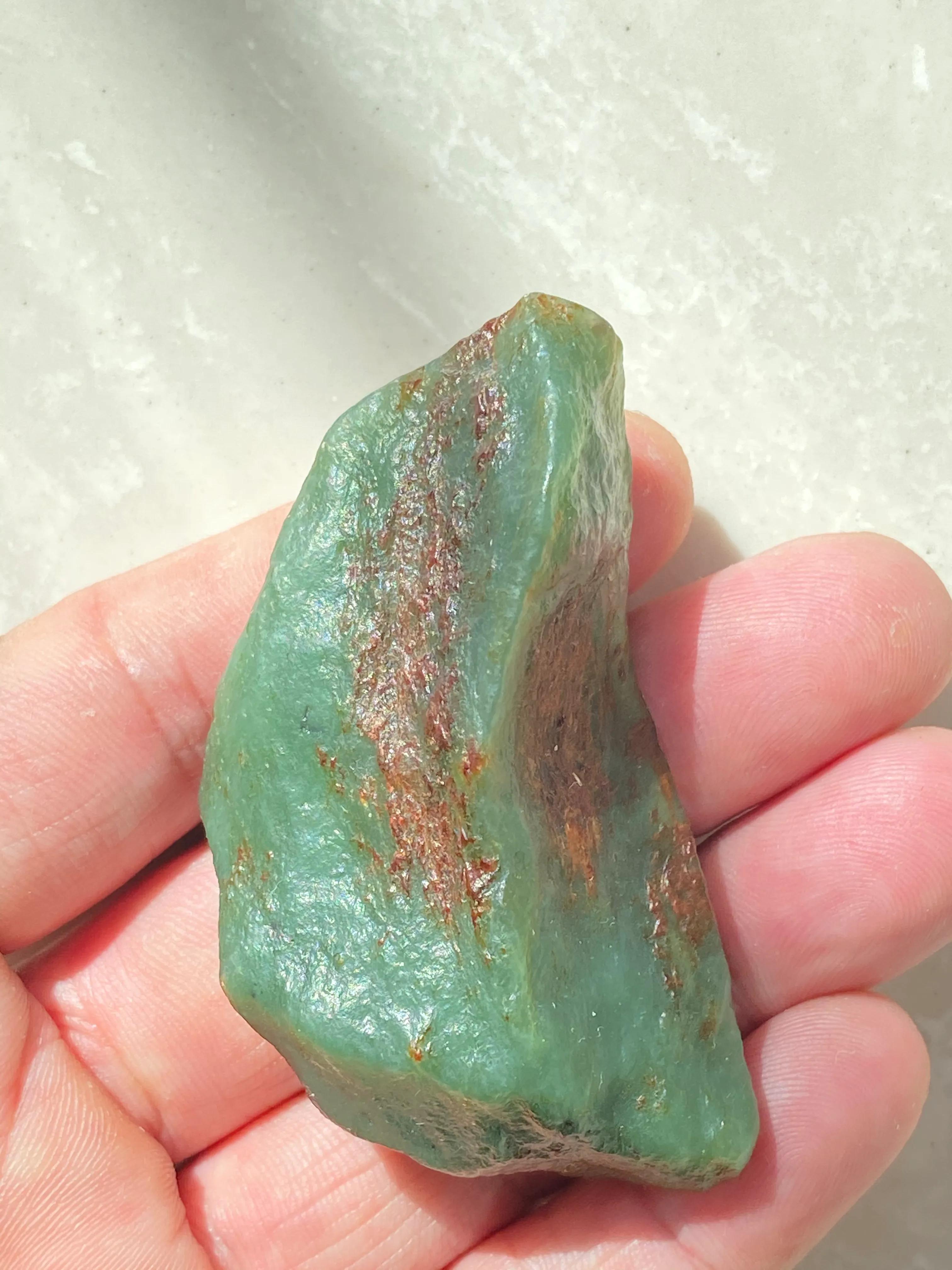 喜田新疆和田玉,新疆碧玉和和田玉有什么区别