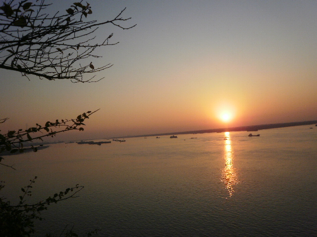 李白说的天门山是哪个天门山,李白望天门山是今天哪里