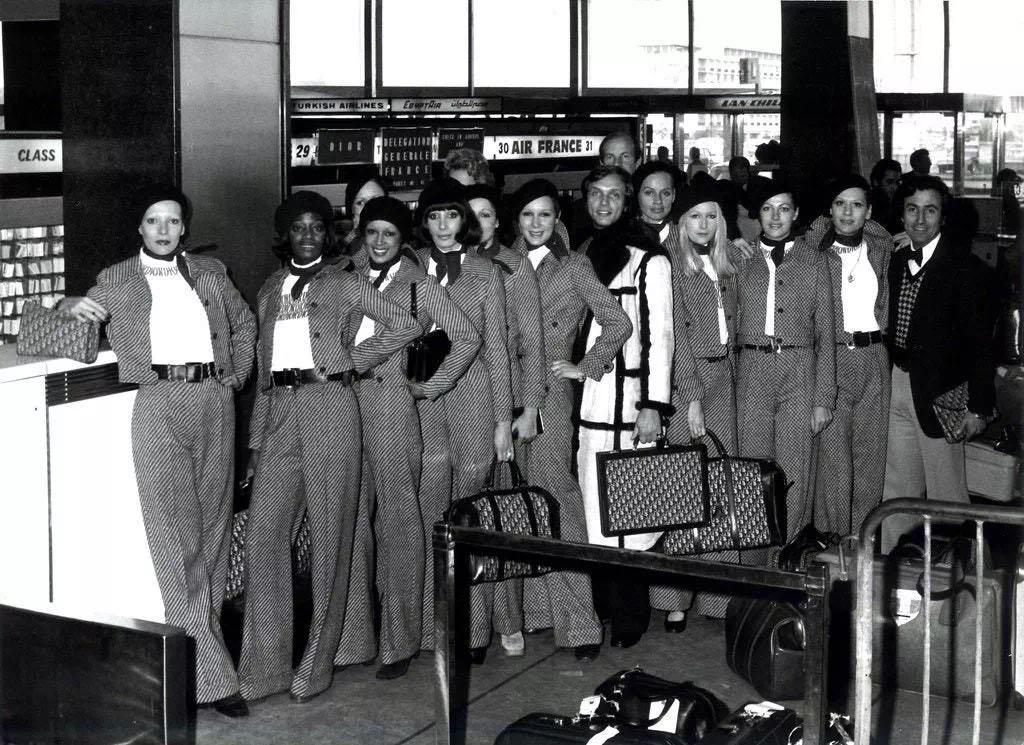 dior为什么比mac贵那么多 (dior价格已经涨了吗)