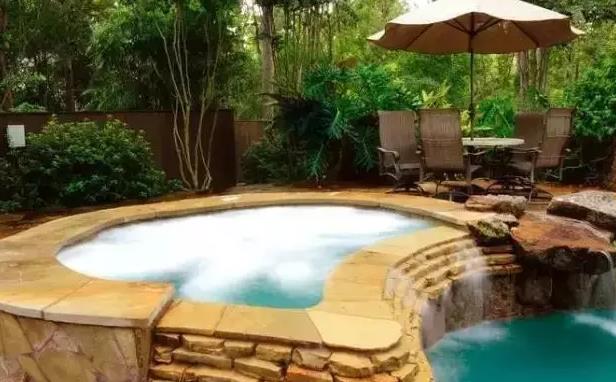 丹东玩冰雪地方,丹东北黄海温泉小镇攻略