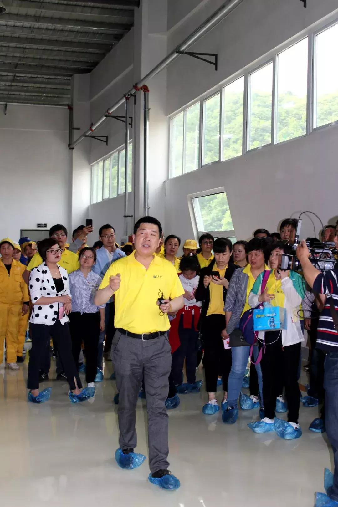 天地精华矿泉水350ml,天地精华天然弱碱矿泉水整箱