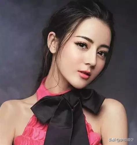 写一篇中国国足作文,写中国国足的小说