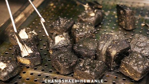 真正正宗的长沙臭豆腐,只香不臭的臭豆腐大家快来尝一尝