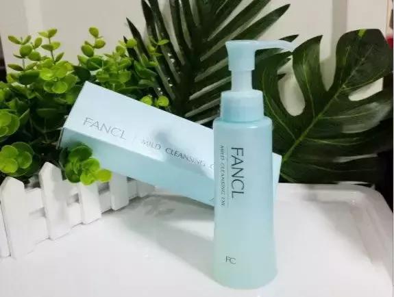 卸妆不好看怎么办,卸妆不对保养品也救不了你的脸