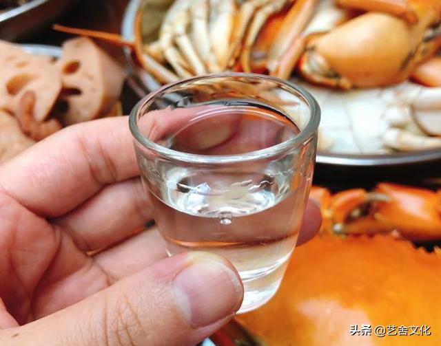 茅台酒哪个颜色最好,茅台酒的颜色是什么色的