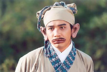 世界上最好看的嘴唇形状,世界最厚嘴唇的人嘴唇往外翻