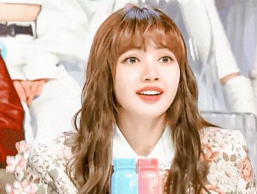 国民女神裴秀智iu,裴秀智和iu谁名气大