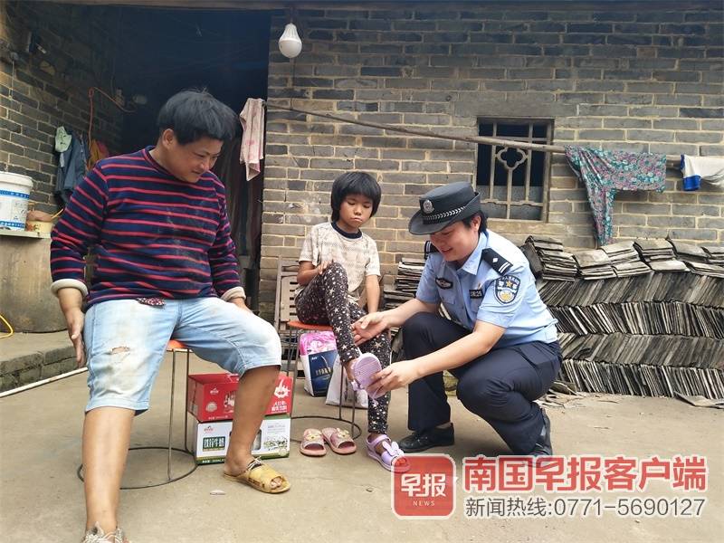 派出所女警关爱儿童,广西南宁横县燕姐