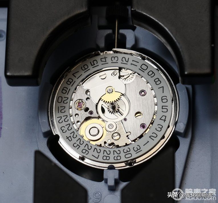 怎么分辨机芯是日本的还是瑞士的,怎么识别瑞士机芯真假