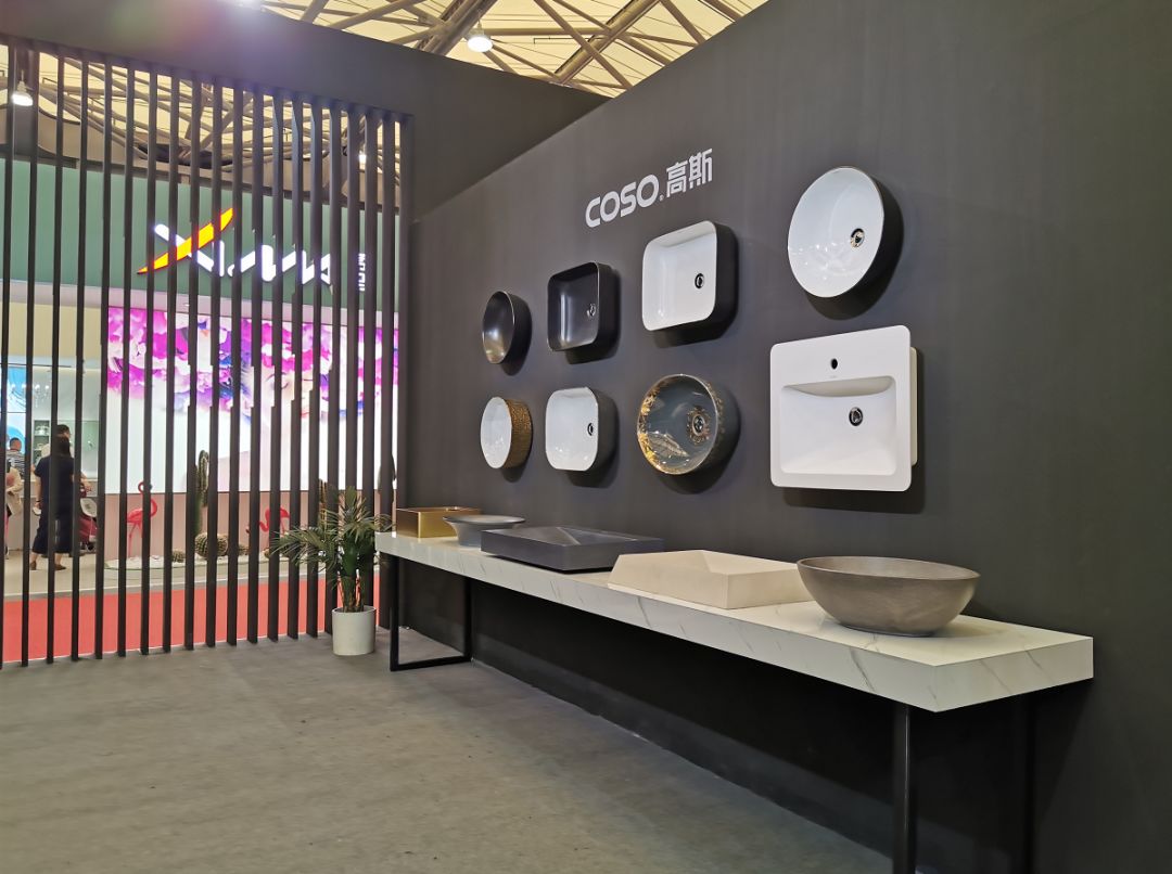 色“诱上海厨卫展！科勒、高斯...谁最出色