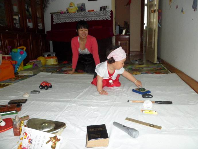 周岁抓周有什么寓意,周岁抓周抓到算盘寓意