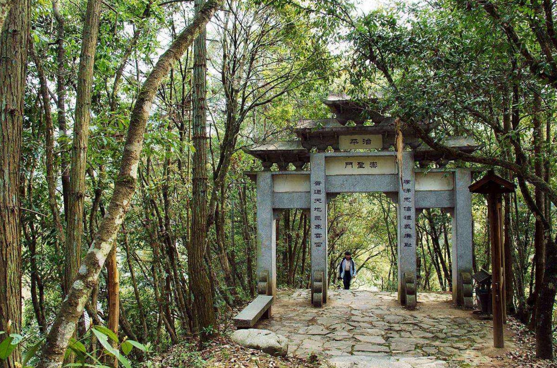 成都一天来回的爬山景点,成都一天爬山来回的景点