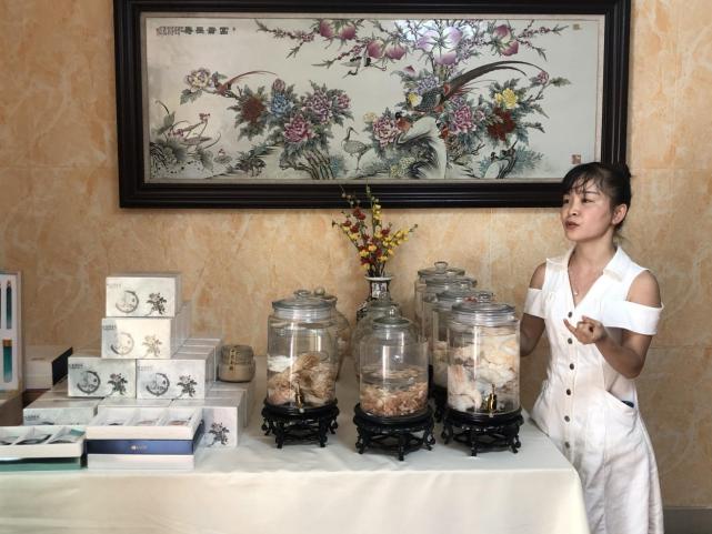 广州首家“干妈康养”旗舰店开业，汤镇业邓建国出席