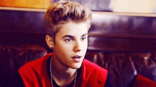 贾斯汀比伯浪了一圈归来还是少年,贾斯汀比伯晒自曝右脸面瘫