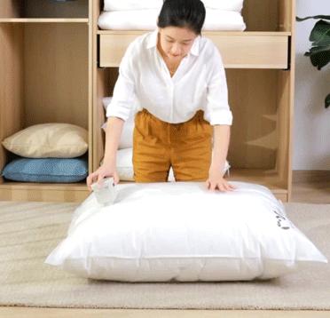 衣服怎么收纳可以防止发霉不会皱,换季衣服怎么整理没折痕