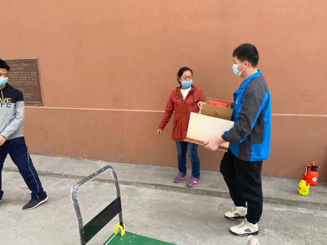 尽心尽力做好你们的“守护神”——太原十九中