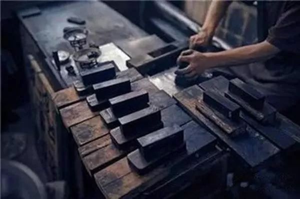 亲爱的袁子墨：跟你说说“子墨”是如何得名的？