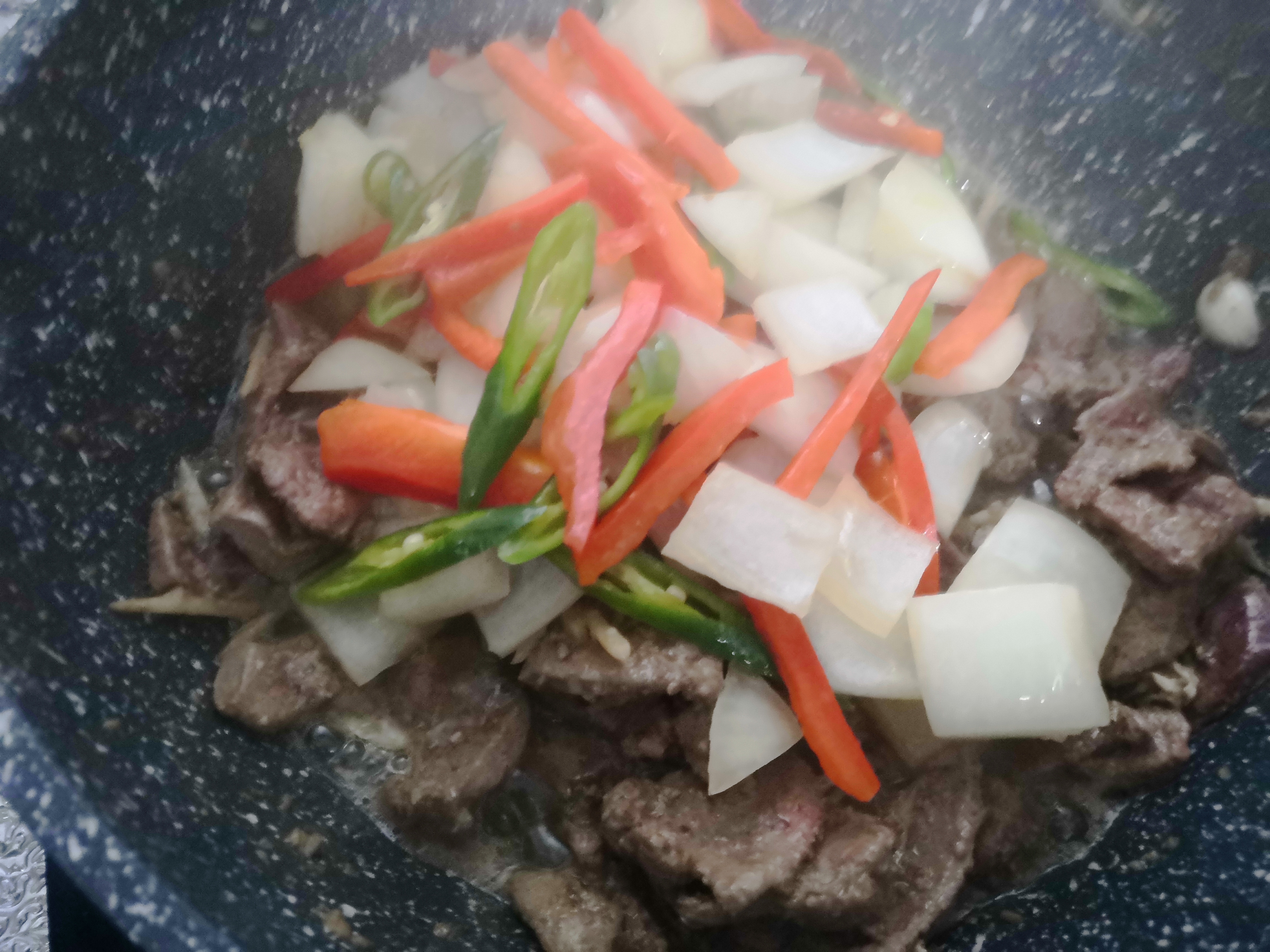 大厨教你炒猪肝的正确做法,五星饭店大厨教你炒猪肝的妙招