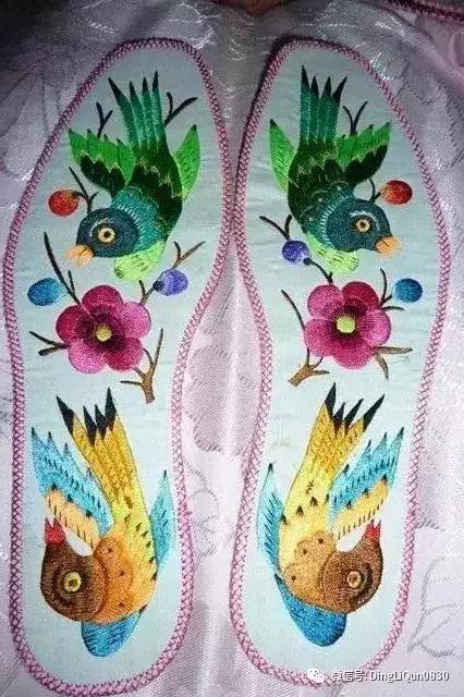 鞋垫上的刺绣艺术欣赏,鞋垫刺绣怎么刺绣熊猫嘴巴