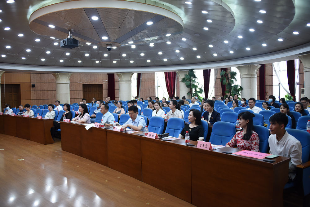 黑龙江中医药大学举行庆祝中国*产党共**成立100周年教职工演讲比赛