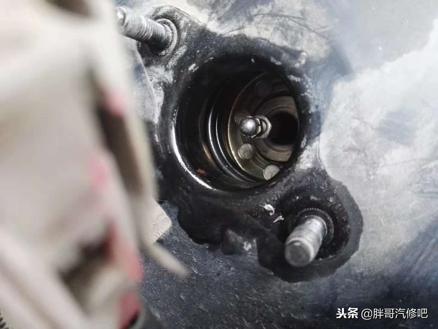 汽车刹车脚踏板行程大怎么调试,刹车踏板太低怎么调