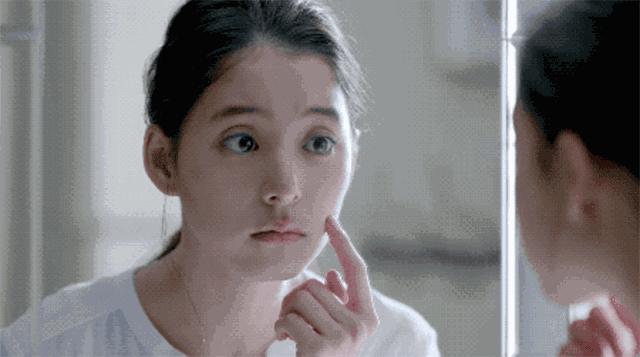 为什么有人化完妆皮肤发亮,妆感油腻是怎么回事