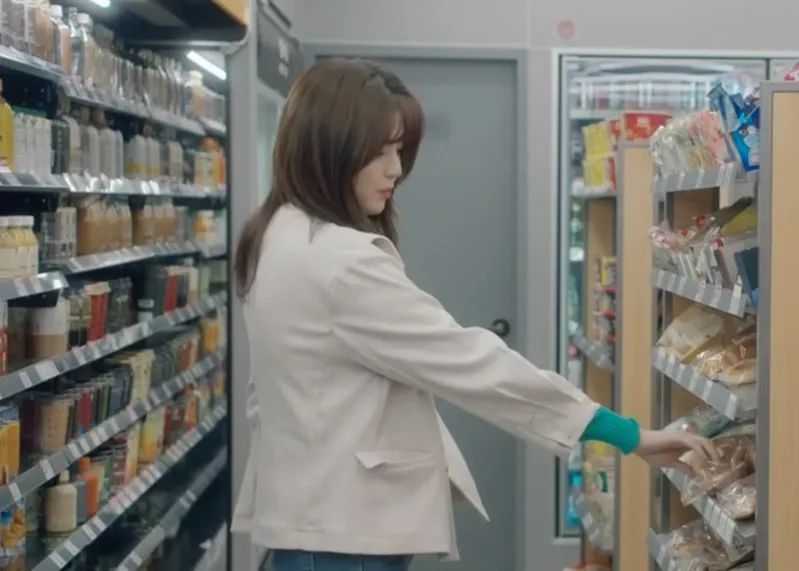 韩素希的穿搭,韩素希中性穿搭