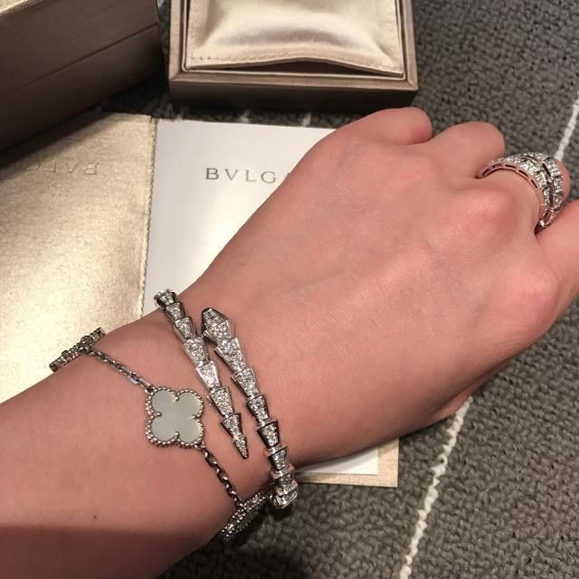 宝格丽蛇戒宽版白贝,宝格丽蛇戒玫瑰金和白金对比