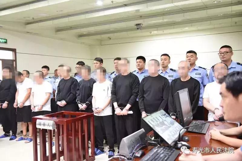 这里打掉恶势力犯罪集团4个、涉恶类犯罪团伙50个，打击涉恶犯罪分子、霸痞分子301人……