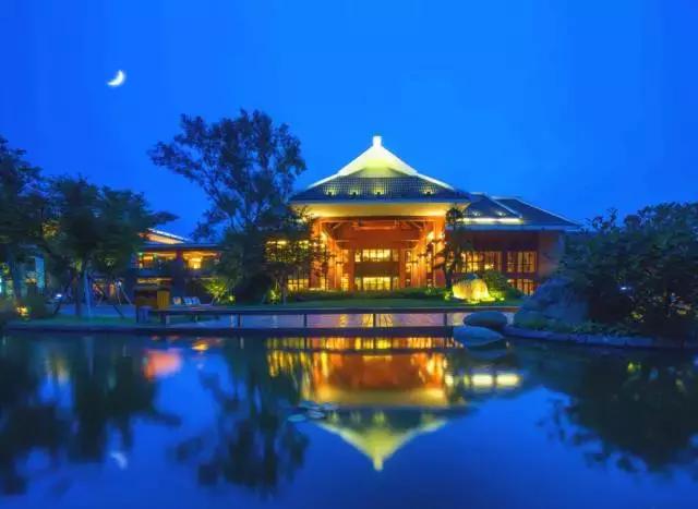 冬天真的来了！自带温泉的高颜值酒店，不用去日本，浙江就有！